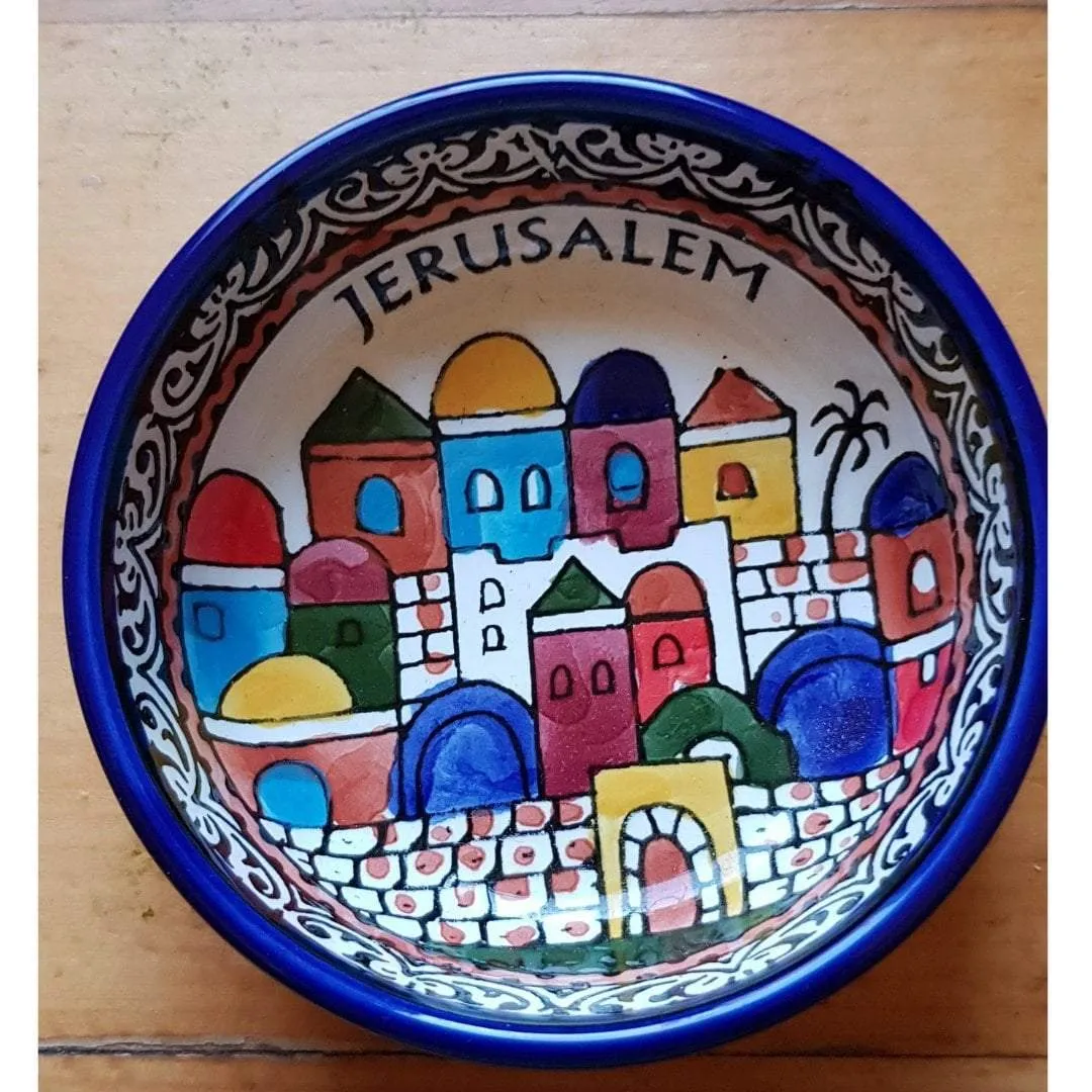 Armenian ceramic bowls for serving or decoration.