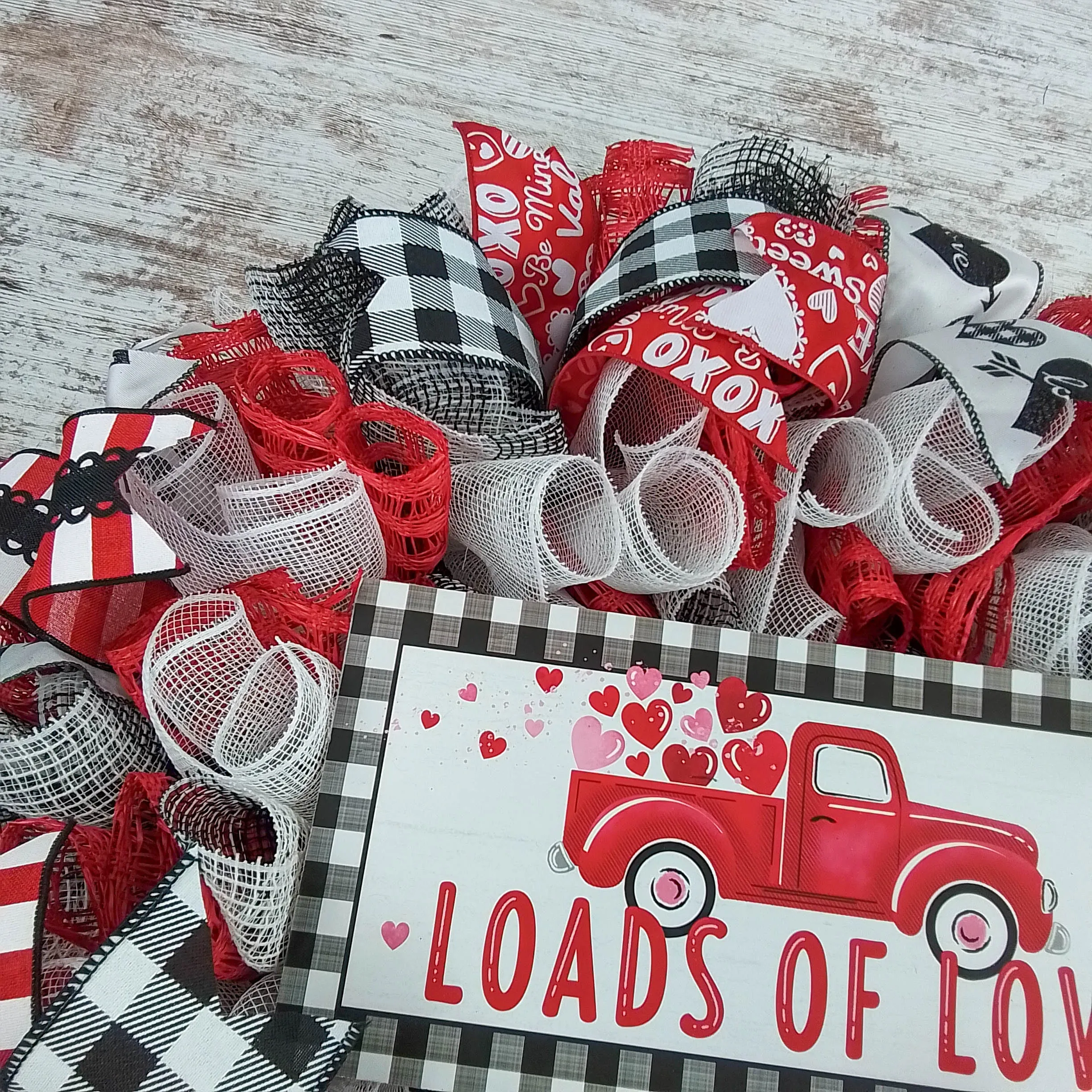 Buffalo Plaid Valentines Wreath - Loads of Love - Valentine's Day Decor