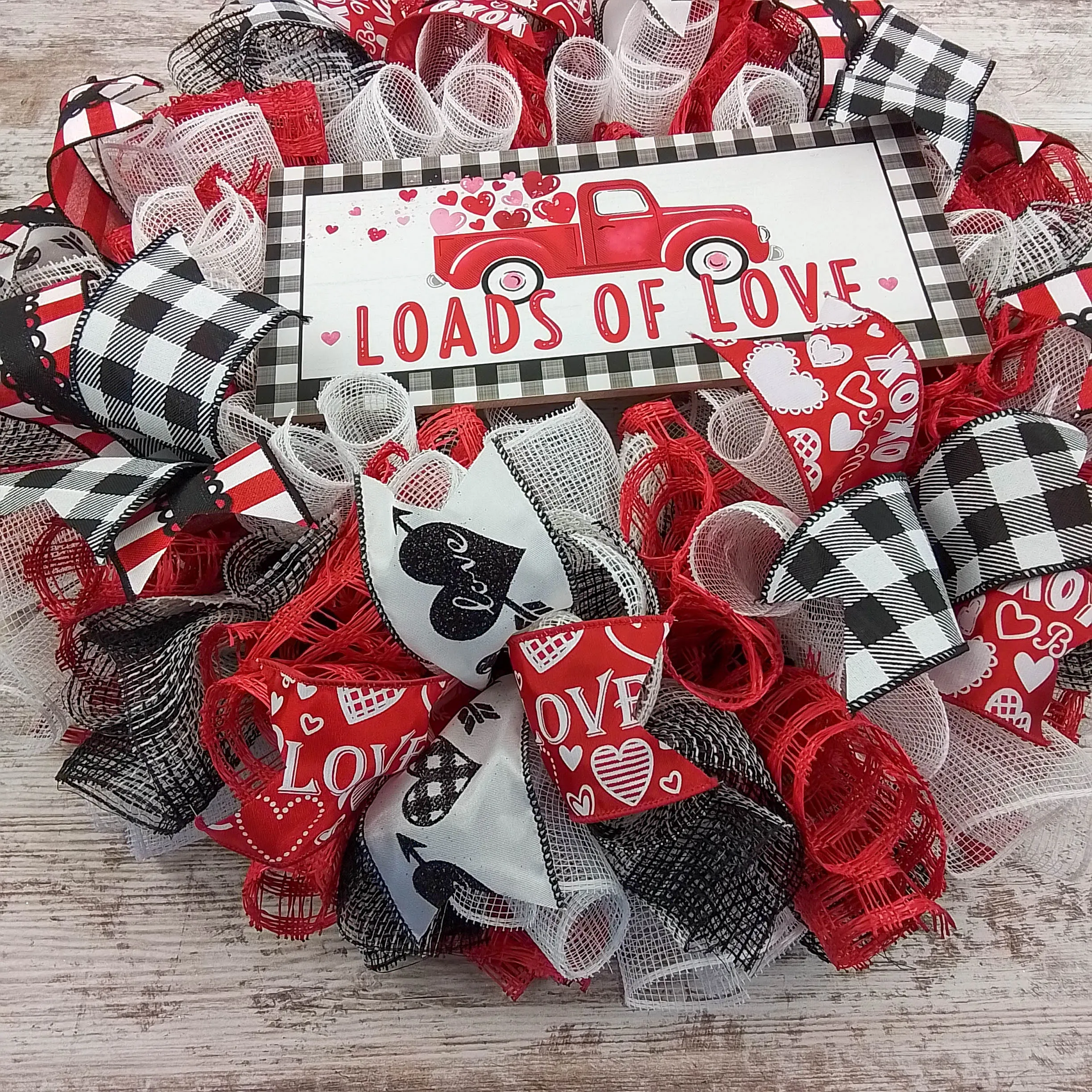 Buffalo Plaid Valentines Wreath - Loads of Love - Valentine's Day Decor