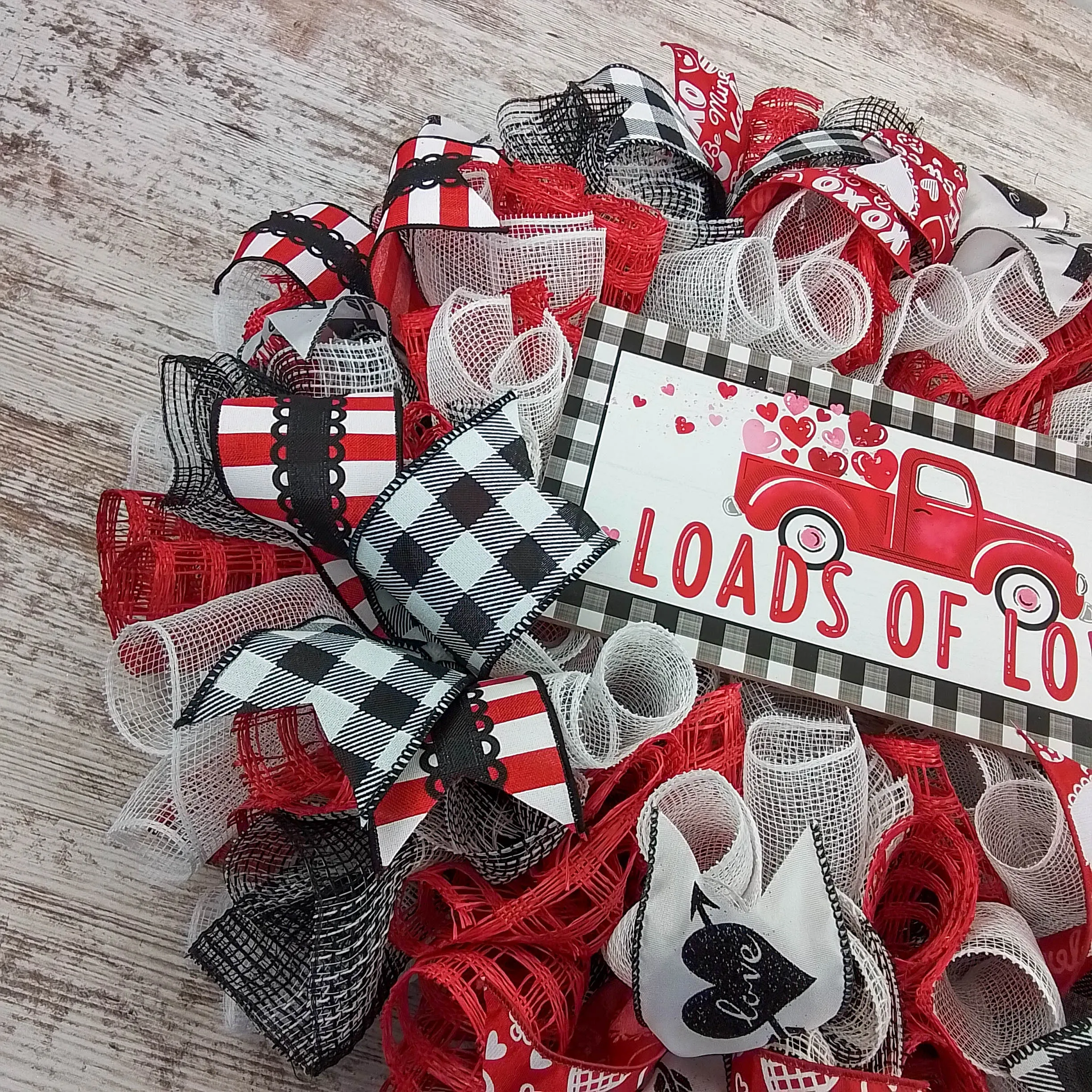 Buffalo Plaid Valentines Wreath - Loads of Love - Valentine's Day Decor