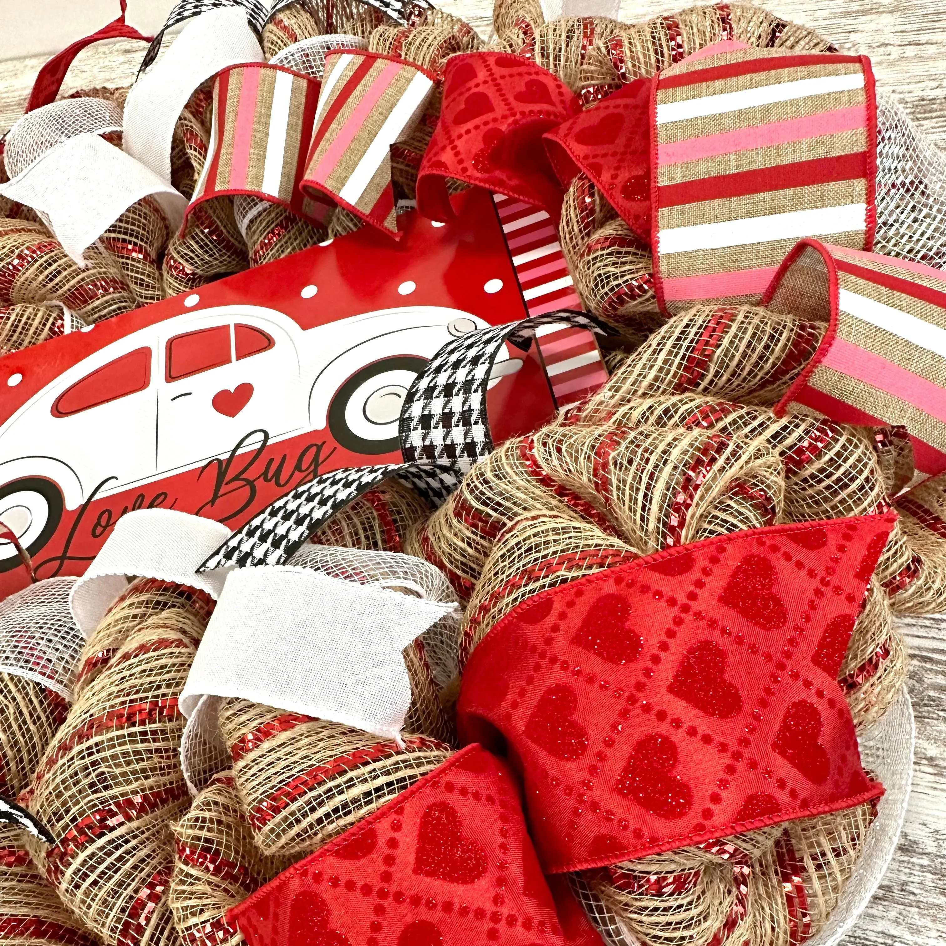 Love Bug Valentine's Wreath - Valentine's Day Decor